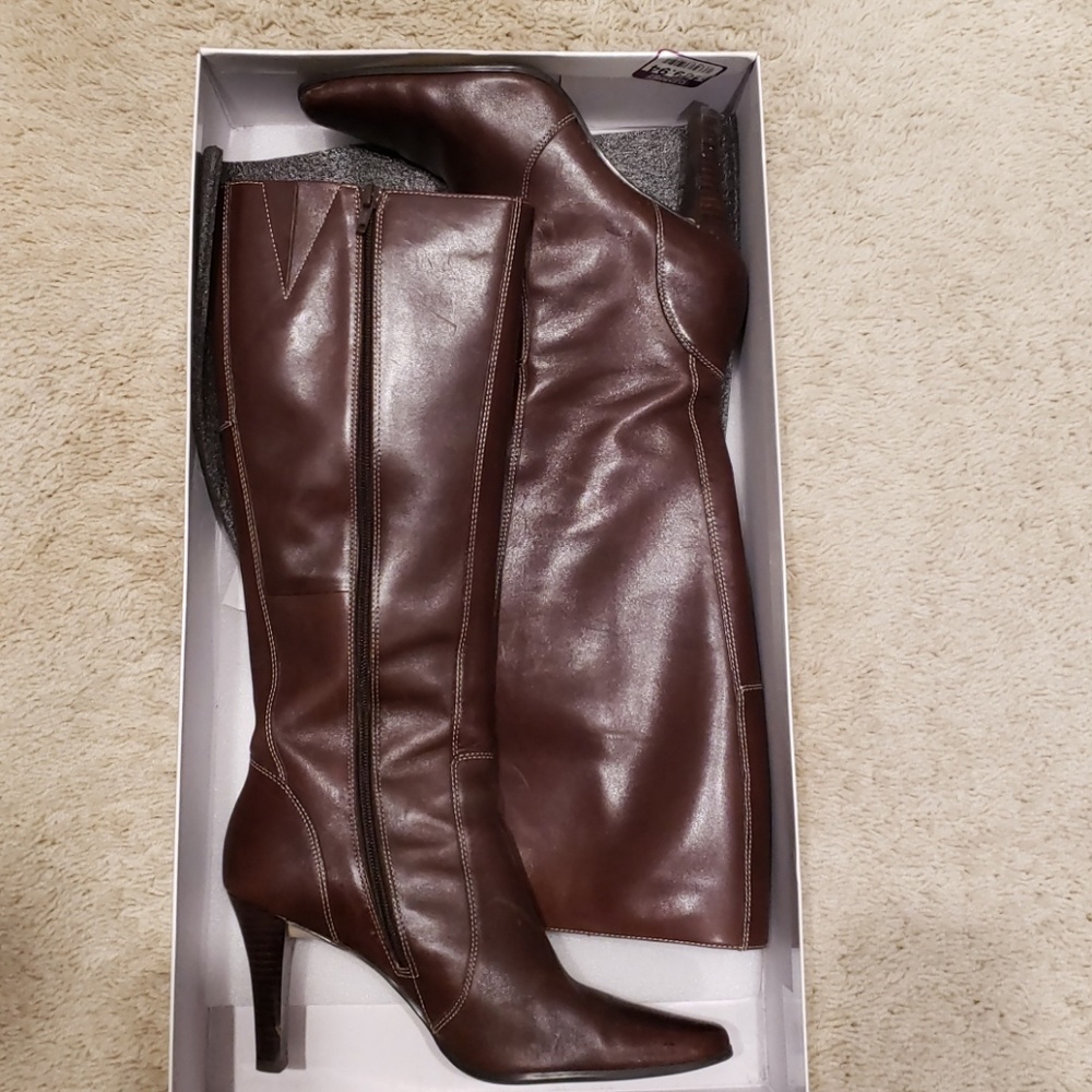 Anne Klein leather boots